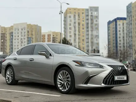 Lexus ES 300h 2024 года за 30 000 000 тг. в Алматы – фото 2