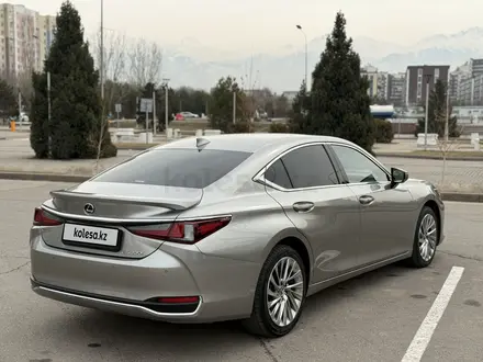 Lexus ES 300h 2024 года за 30 000 000 тг. в Алматы – фото 3