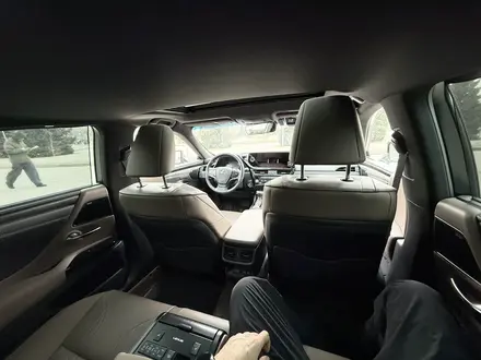 Lexus ES 300h 2024 года за 30 000 000 тг. в Алматы – фото 9