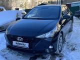 Hyundai Accent 2022 годаfor8 900 000 тг. в Усть-Каменогорск