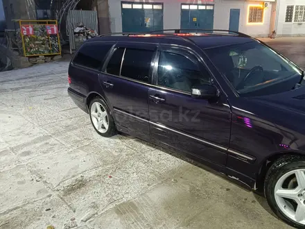 Mercedes-Benz E 55 AMG 2001 года за 4 500 000 тг. в Тараз – фото 37