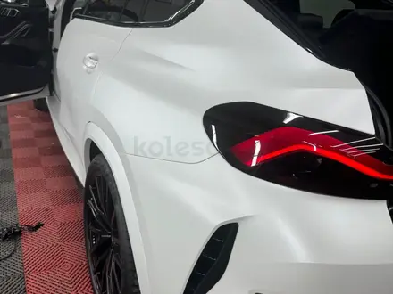 BMW X6 2021 года за 45 000 000 тг. в Астана – фото 4