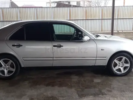 Mercedes-Benz E 320 1997 года за 3 000 000 тг. в Алматы – фото 19