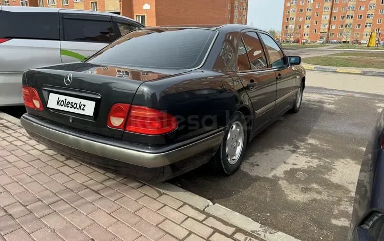 Mercedes-Benz E 230 1996 года за 2 300 000 тг. в Астана