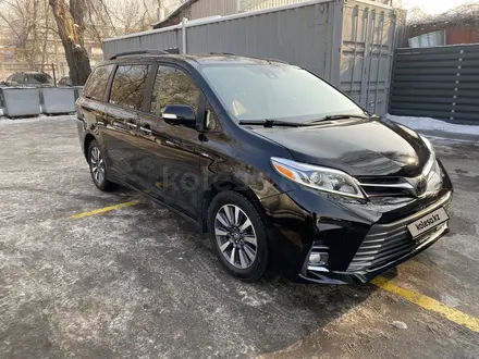 Toyota Sienna 2018 года за 16 700 000 тг. в Алматы – фото 8