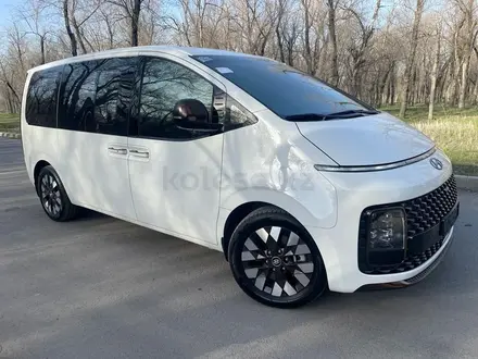 Hyundai Staria 2021 года за 23 000 000 тг. в Шымкент