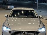 Hyundai Sonata 2020 годаүшін10 800 000 тг. в Астана – фото 2