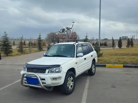 Toyota RAV4 2000 года за 3 700 000 тг. в Алматы