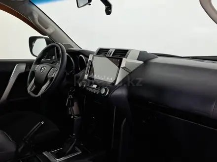 Toyota Land Cruiser Prado 2017 года за 17 450 000 тг. в Астана – фото 15