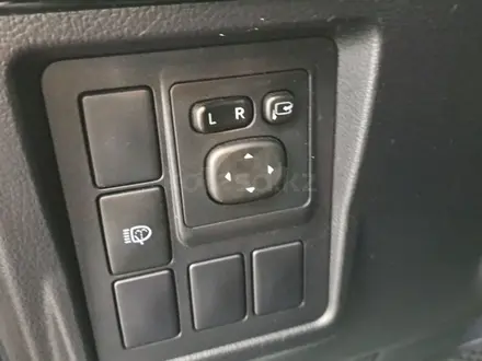 Toyota Land Cruiser Prado 2017 года за 17 450 000 тг. в Астана – фото 23