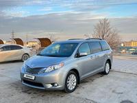 Toyota Sienna 2015 годаfor16 000 000 тг. в Актау