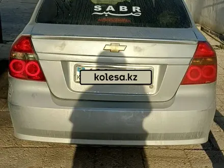 Chevrolet Aveo 2013 года за 2 100 000 тг. в Актау – фото 3