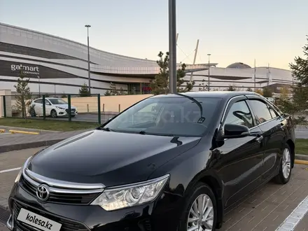 Toyota Camry 2015 года за 10 600 000 тг. в Астана – фото 2