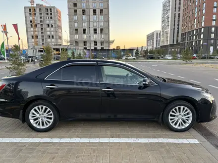 Toyota Camry 2015 года за 10 600 000 тг. в Астана – фото 4