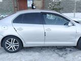 Volkswagen Jetta 2005 годаfor3 400 000 тг. в Астана