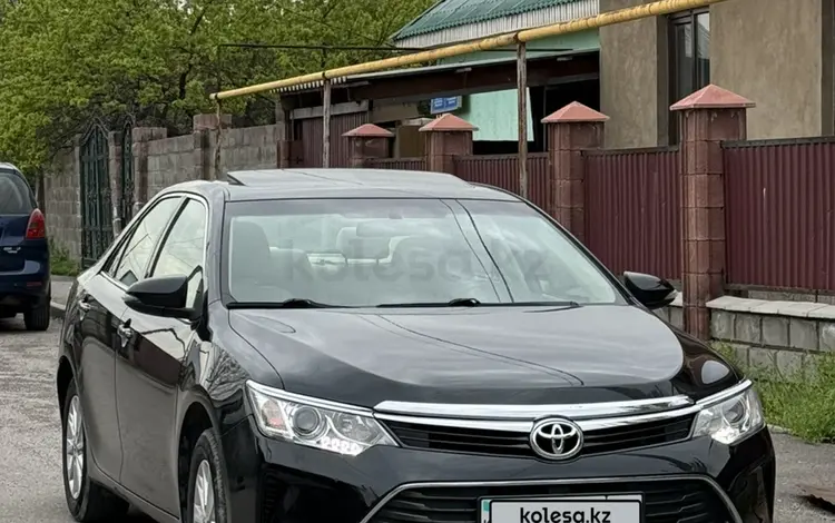 Toyota Camry 2017 года за 8 600 000 тг. в Алматы