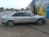 Audi A8 1998 года за 2 500 000 тг. в Уральск – фото 2