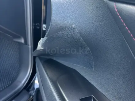 Toyota Camry 2021 года за 15 000 000 тг. в Уральск – фото 19
