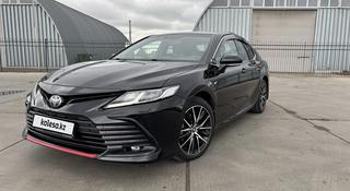 Toyota Camry 2021 года за 15 000 000 тг. в Уральск