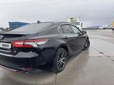 Toyota Camry 2021 годаүшін13 700 000 тг. в Уральск – фото 4