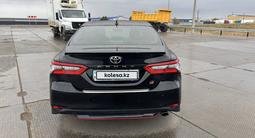 Toyota Camry 2021 года за 13 700 000 тг. в Уральск – фото 5