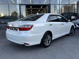 Toyota Camry 2015 года за 10 500 000 тг. в Шымкент – фото 4