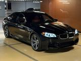 BMW M5 2015 года за 23 000 000 тг. в Астана – фото 2