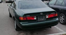 Toyota Camry 2000 года за 4 499 000 тг. в Шымкент – фото 3