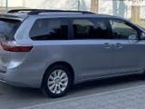 Toyota Sienna 2015 годаfor14 200 000 тг. в Актау