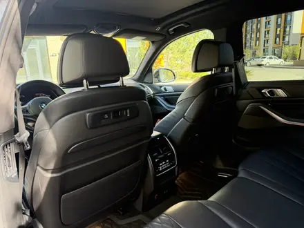 BMW X7 2020 года за 40 500 000 тг. в Астана – фото 26