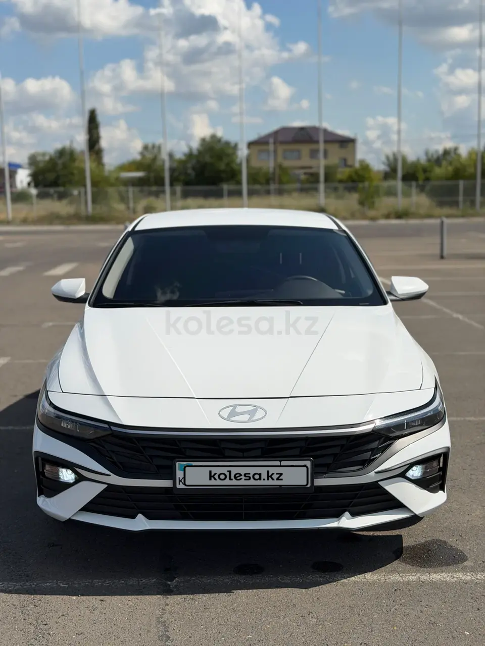 Hyundai Elantra, 2024