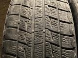 Шины 215/60R17 (2 шт) за 6 000 тг. в Актау – фото 2