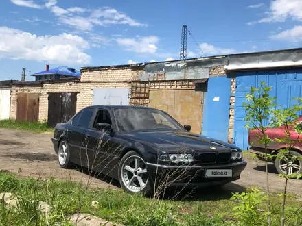 BMW 740 2000 года за 4 775 000 тг. в Петропавловск – фото 22