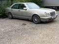 Mercedes-Benz E 230 1996 годаүшін1 600 000 тг. в Астана – фото 2