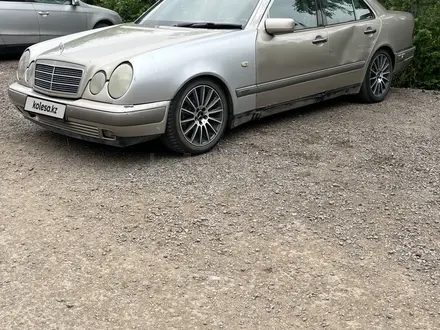 Mercedes-Benz E 230 1996 года за 1 600 000 тг. в Астана – фото 3
