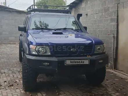 Nissan Patrol 1998 года за 8 000 000 тг. в Алматы