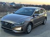 Hyundai i30 2022 года за 8 120 000 тг. в Уральск – фото 3