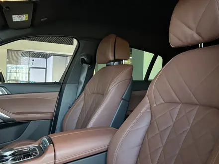 BMW X6 XDrive 40i 2025 года за 73 400 000 тг. в Костанай – фото 14