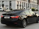 Lexus ES 300h 2015 годаүшін16 000 000 тг. в Актау – фото 4