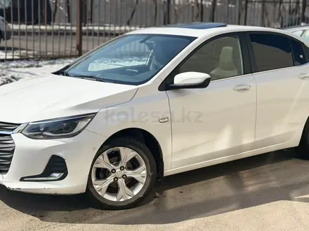 Chevrolet Onix 2023 года за 4 400 000 тг. в Алматы – фото 2