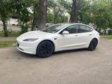 Tesla Model 3 2024 года за 18 500 000 тг. в Алматы – фото 4