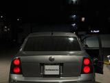 Volkswagen Passat 2001 годаfor2 800 000 тг. в Атырау – фото 4