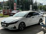 Hyundai Elantra 2021 года за 11 500 000 тг. в Семей
