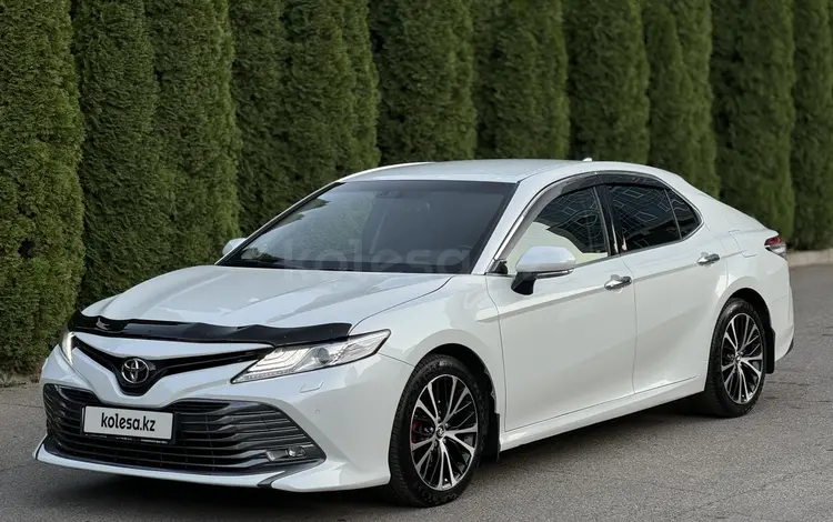 Toyota Camry 2018 годаfor13 500 000 тг. в Алматы