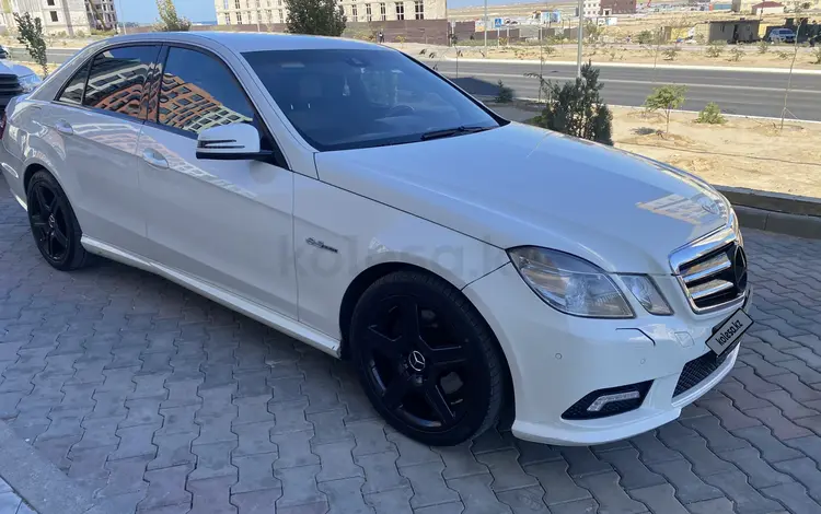 Mercedes-Benz E 250 2010 годаfor5 500 000 тг. в Актау