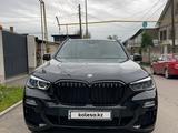 BMW X5 2022 года за 47 000 000 тг. в Алматы – фото 2