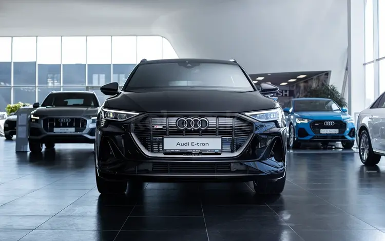 Audi e-tron 55 Quattro 2022 года за 55 000 000 тг. в Астана