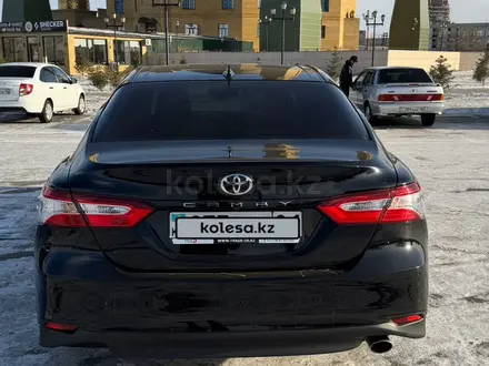 Toyota Camry 2021 года за 13 500 000 тг. в Семей – фото 9