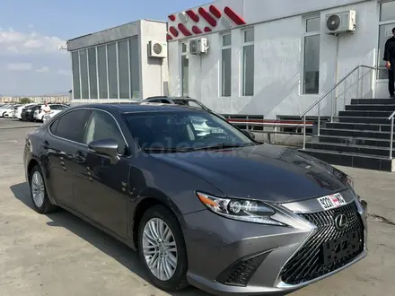 Lexus ES 350 2013 года за 9 000 000 тг. в Караганда