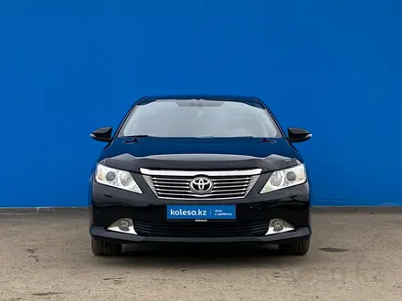 Toyota Camry 2014 года за 9 580 000 тг. в Алматы – фото 2